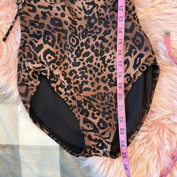Embrace your Curves by Miracle Brands Cheetah Leopard One Piece Swimsuit - Picture 10 of 12